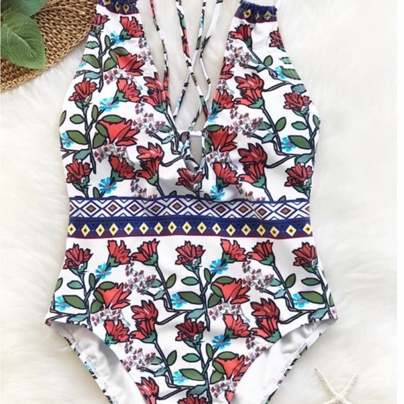 Cupshe Floral Print Swimsuit - Picture 4 of 8
